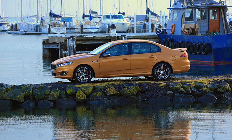 ford-falcon-XR8-WATER