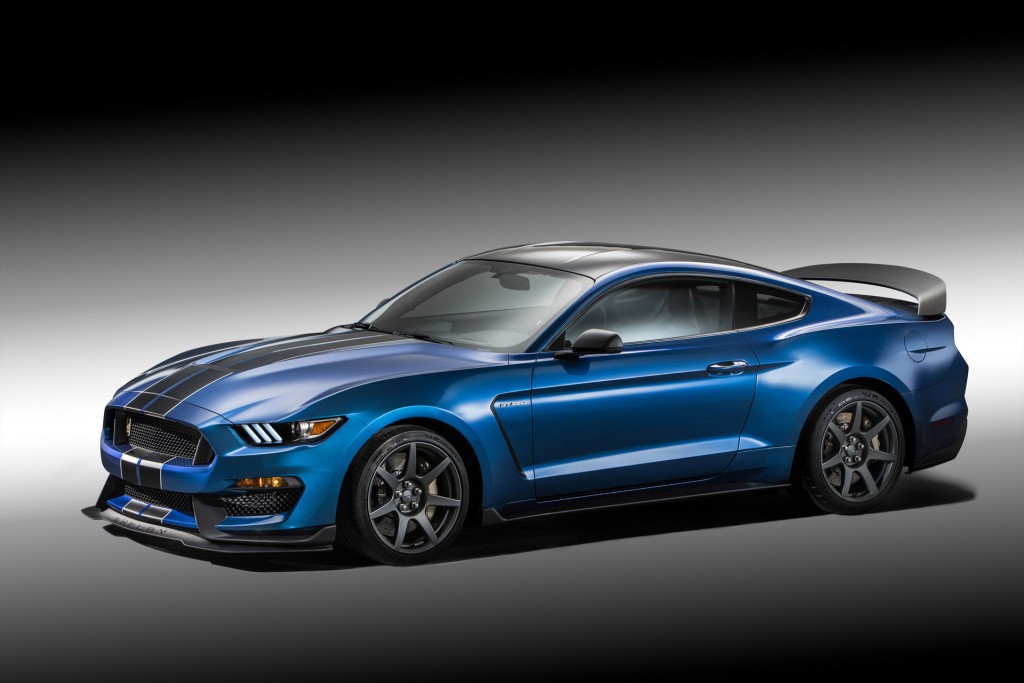 2016-ford-mustang_100496863_h