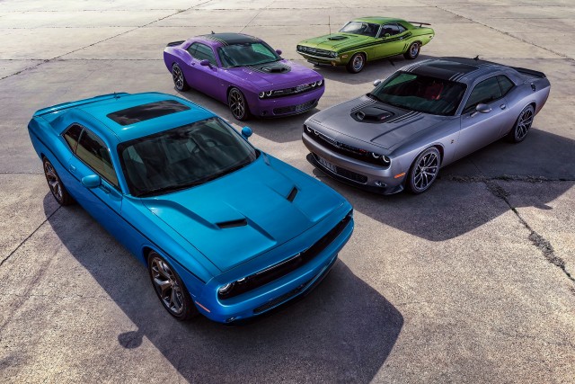 2016-dodge-charger-and-challenger-plum-crazy_100521750_m