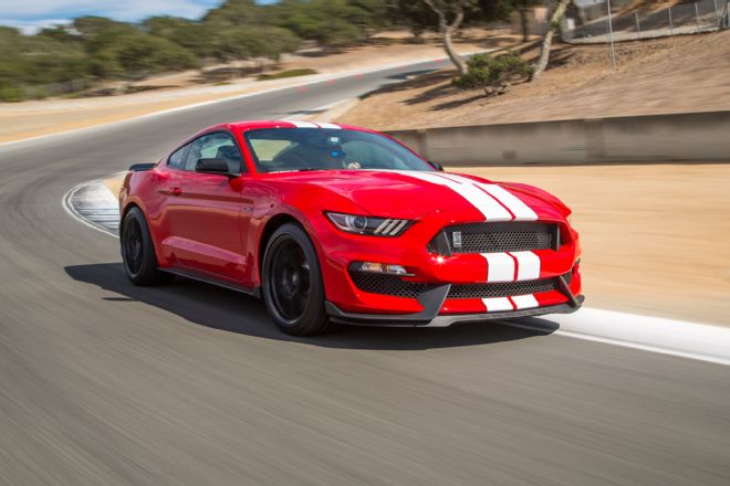 2016-ford-shelby-gt350-mustang-in-red-front-motion-view